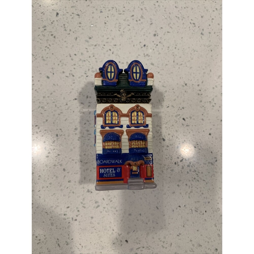 VTG 1999 Dept 56 Monopoly Series Mediterranean Avenue, Boardwalk House